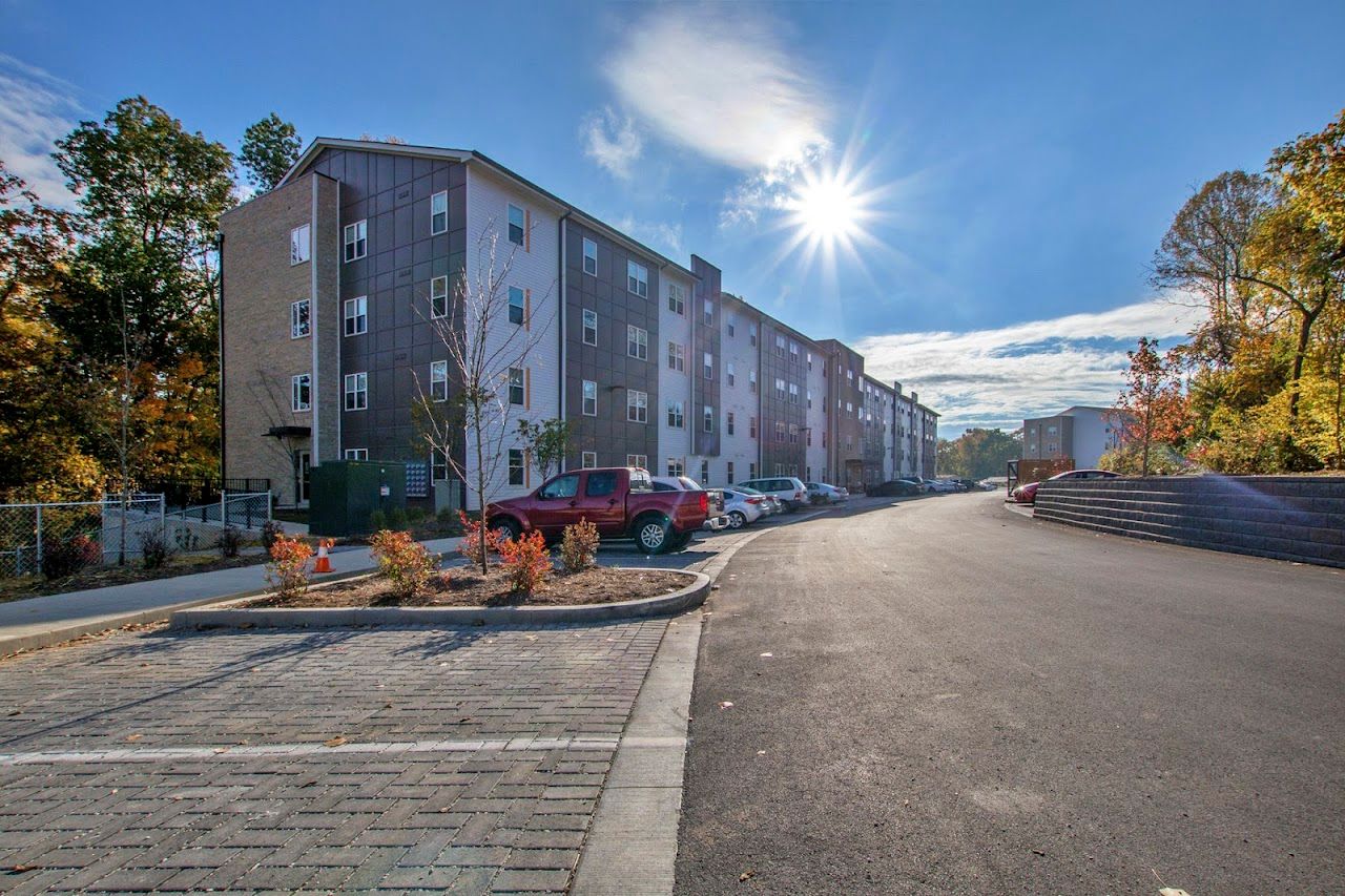 Crescent Pointe