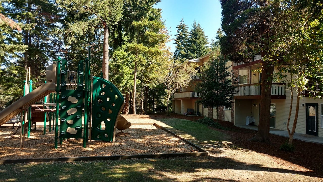 Crestview West Apartments