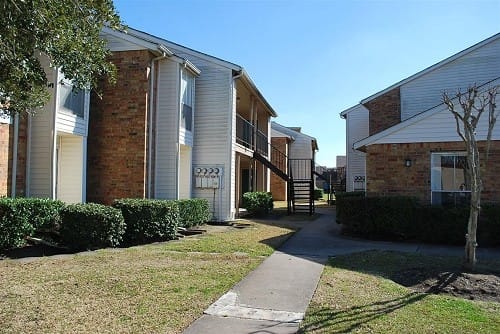 Crofton Place Apts