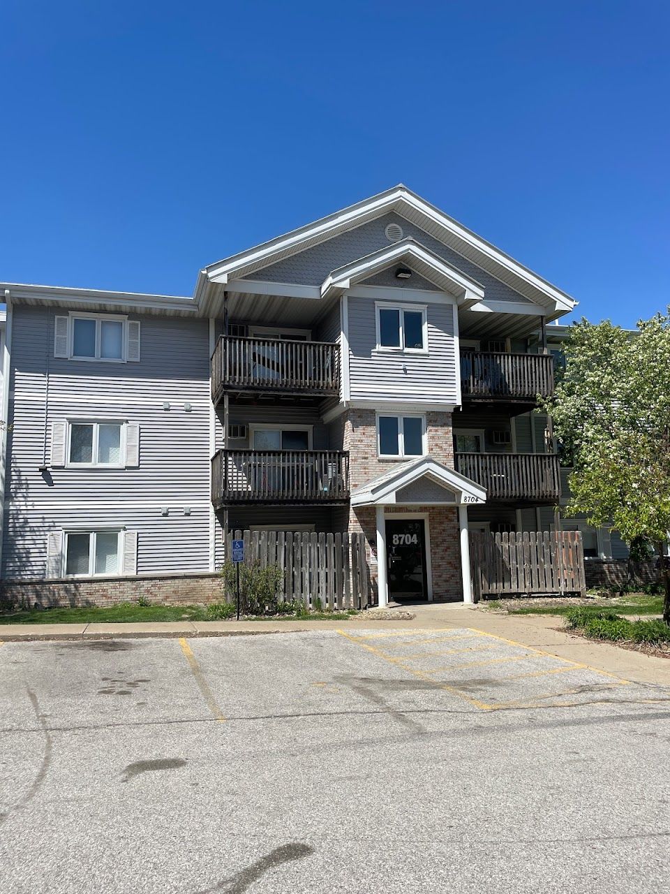 Cross Creek Apts Of Urbandale