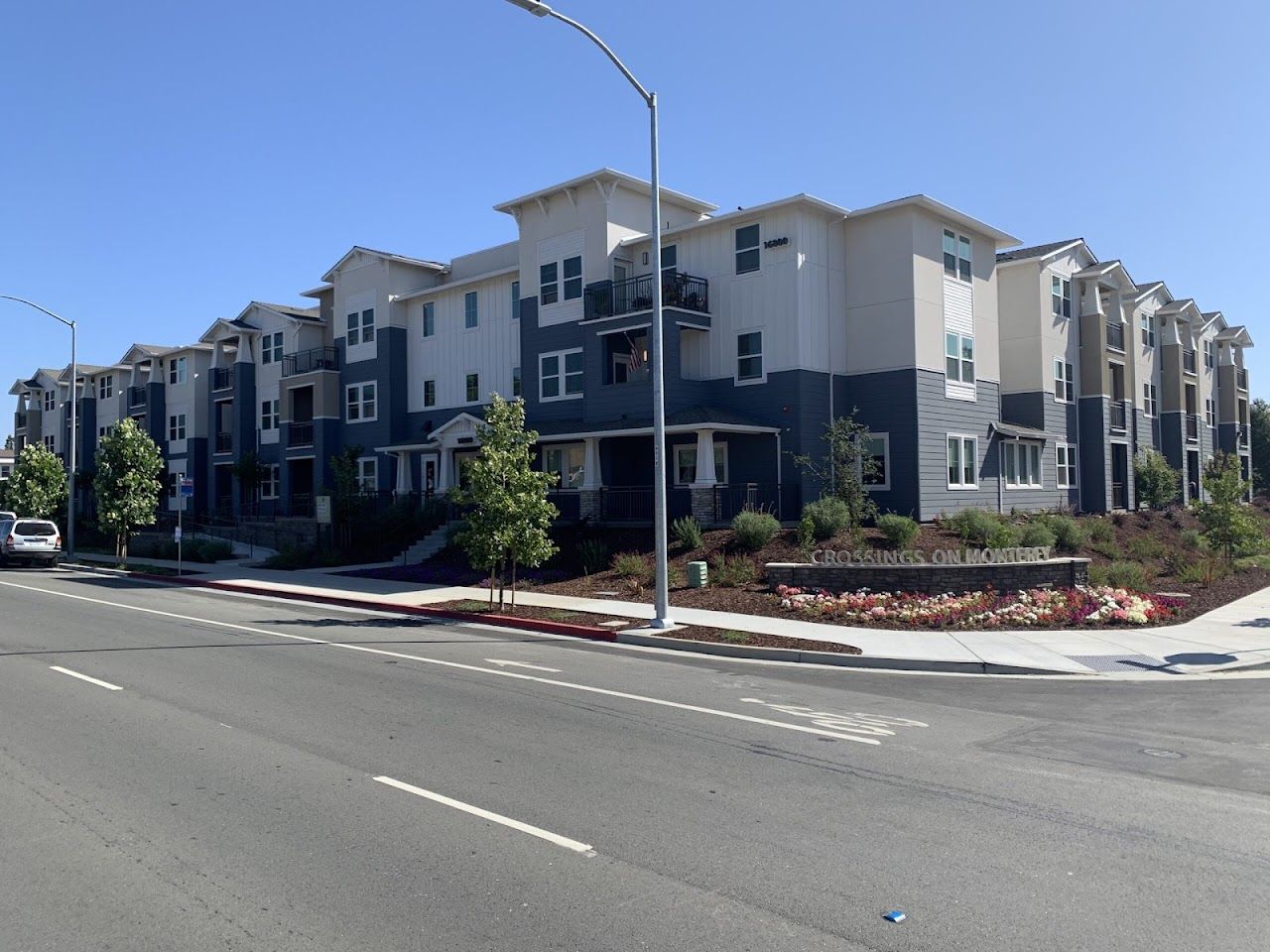 Crossings On Monterey