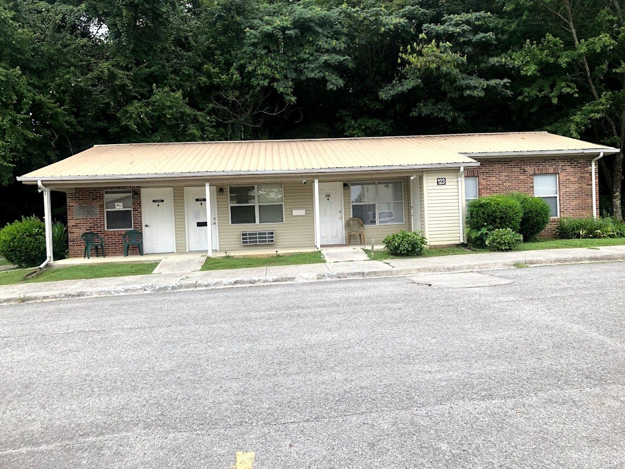 Crowne Point Apts