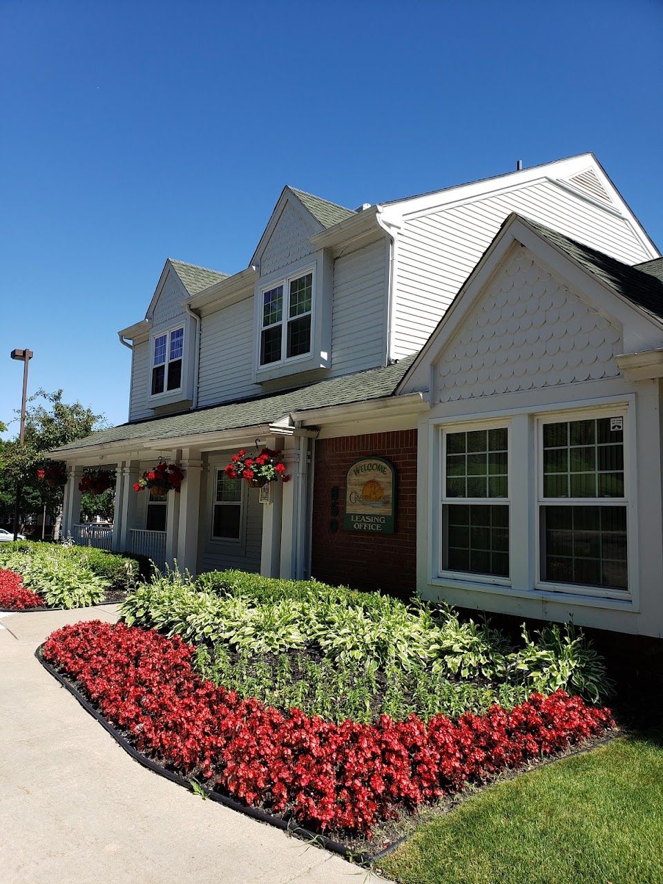 Crystal Lake Apts (Pontiac)