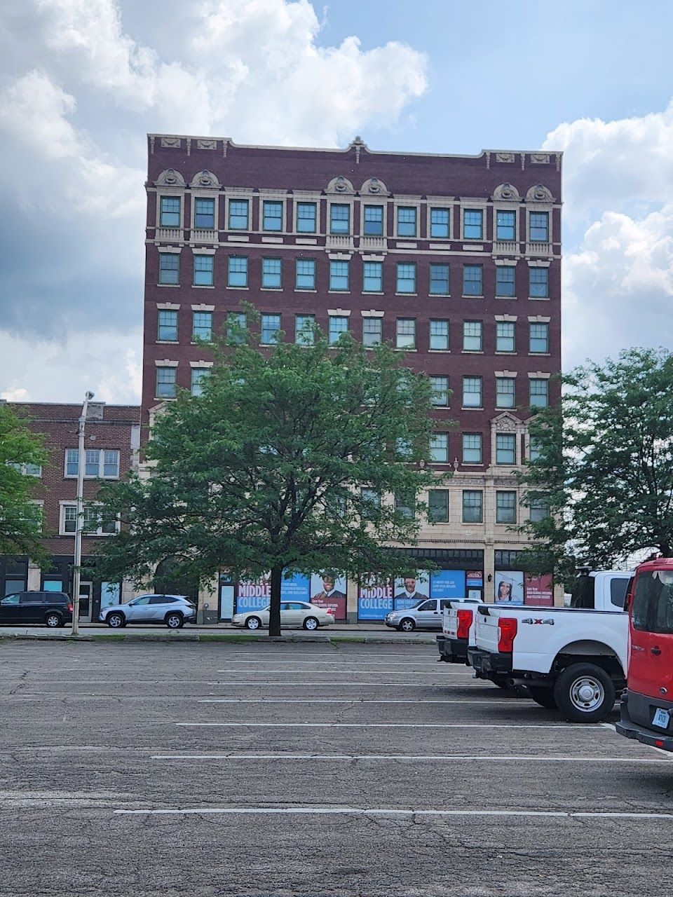 Dalton Apts