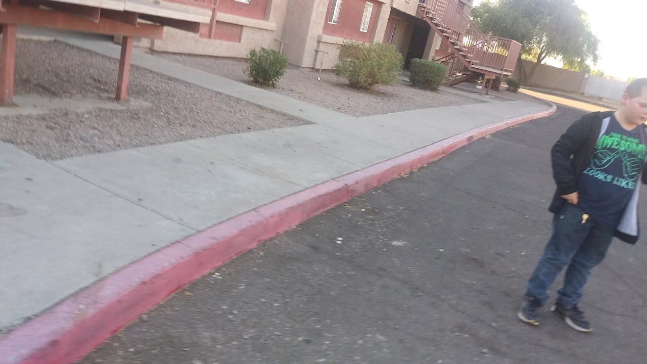 Desert Palms Apts