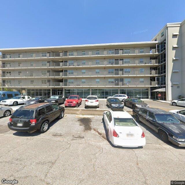 Deville Manor Apartments