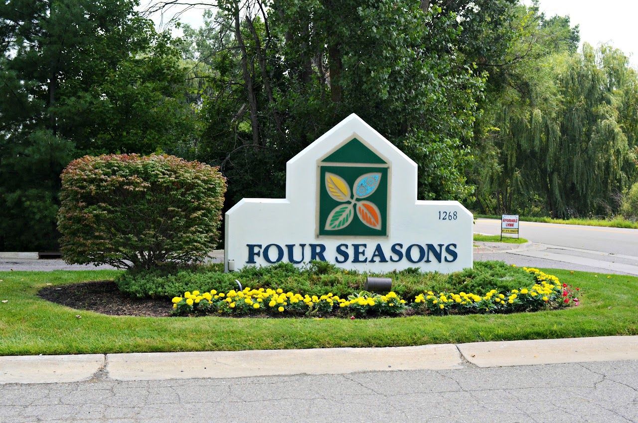 Dewitt Four Seasons Apts