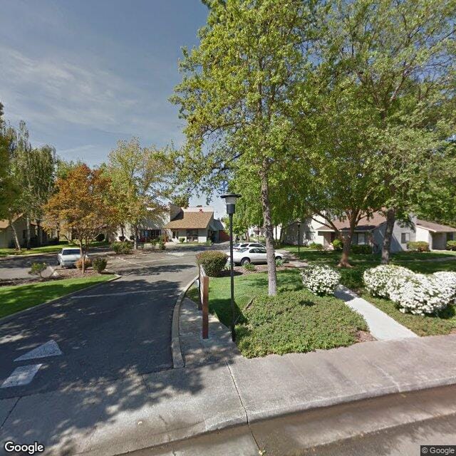 Donner Trail Manor