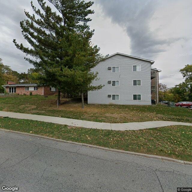 Douglas Woods Apts
