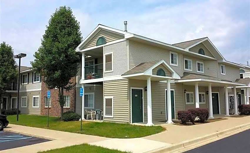 Eagle'S Wood Apts & Senior Residen