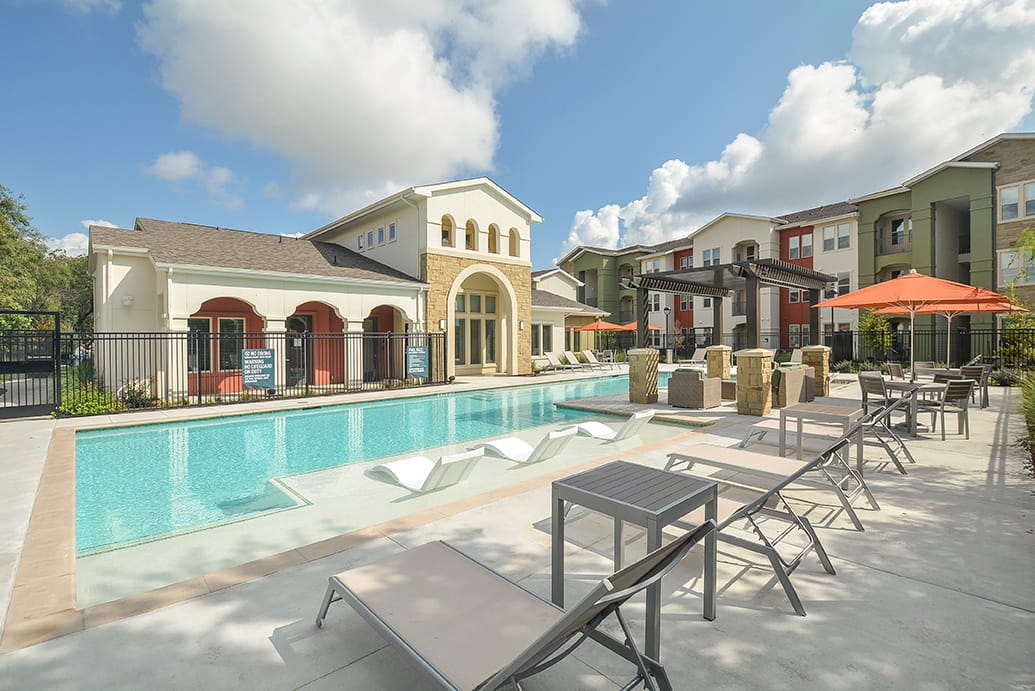 Easterling Culebra Apartments