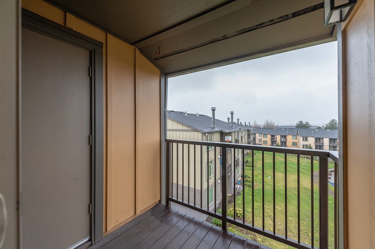 Easton Ridge Apts