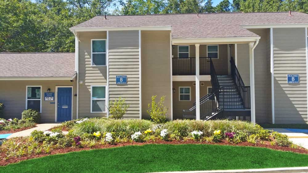 Edgewood Square Aparment