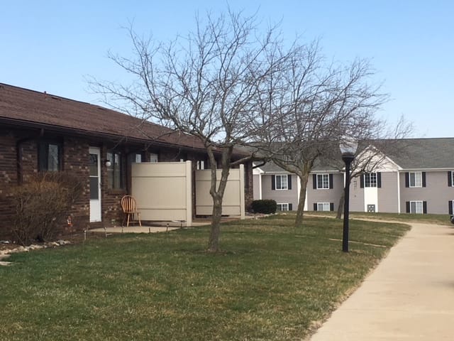Edwardsburg Manor