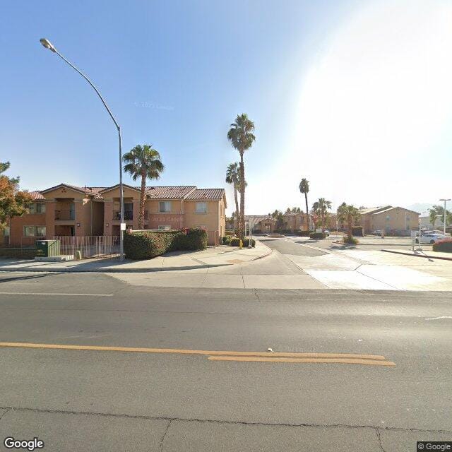 El Jardin Apts