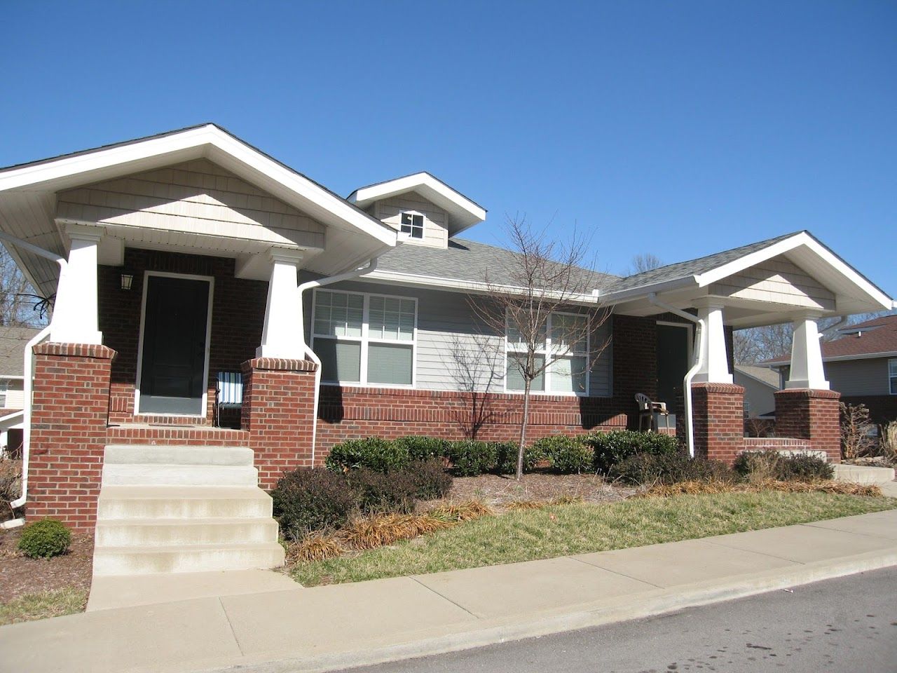Ellington View Apts
