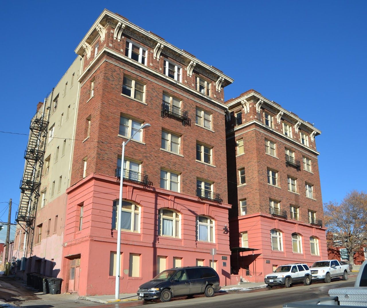 Elm Street Apartments