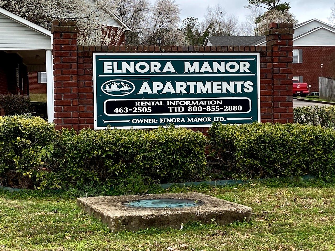 Elnora Manor