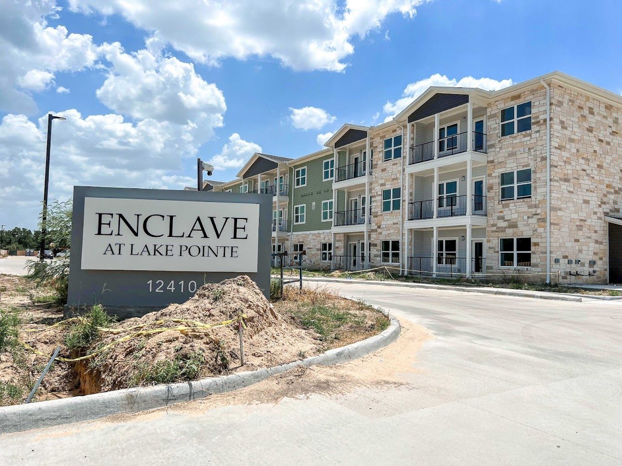 Enclave At Lake Pointe
