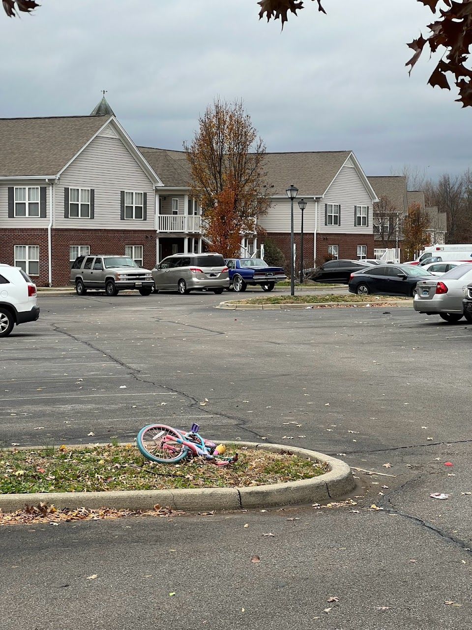 Falcon Crest Apartments   Louisville