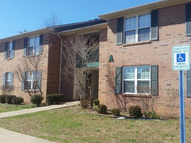 Falcon Ridge Apartments