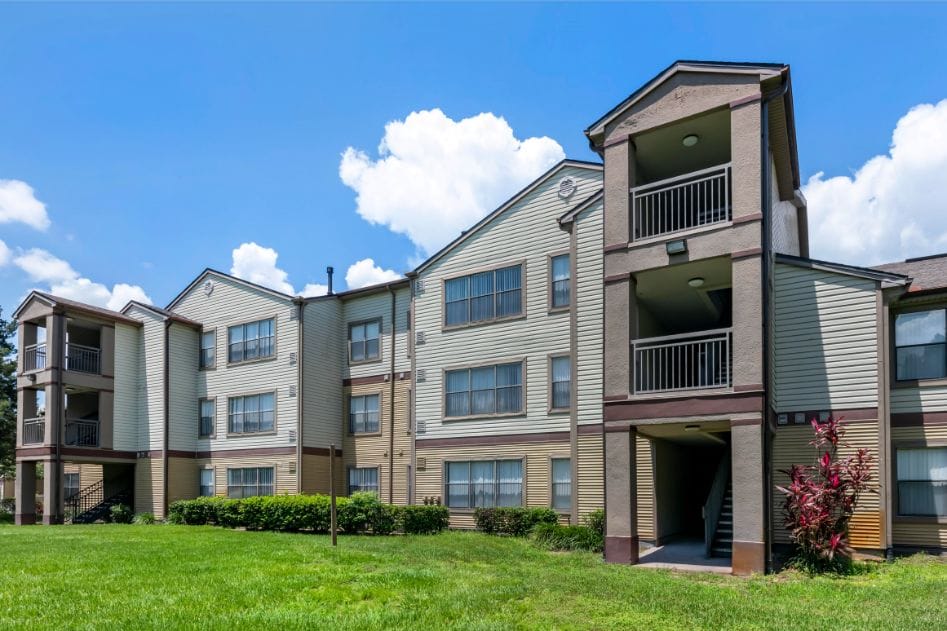 Falcon Trace Apts