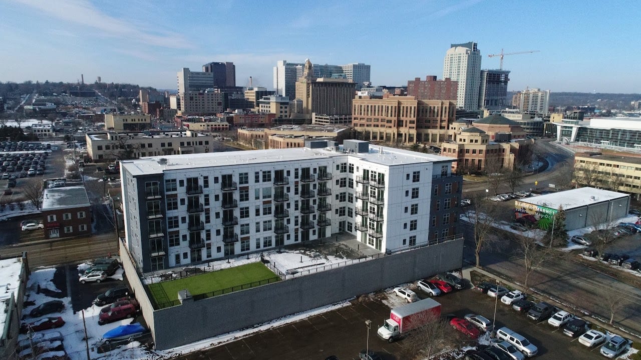 Flats On 4th (Fka The Buckeye)