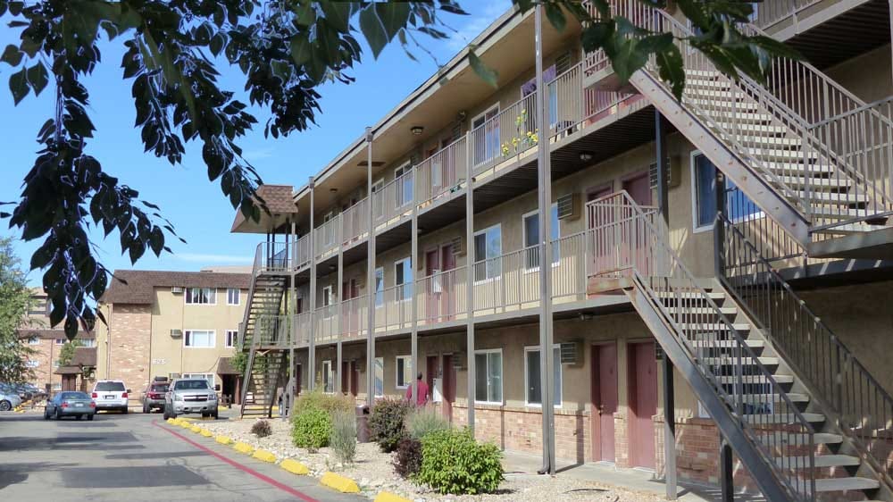 Forest Manor Apts