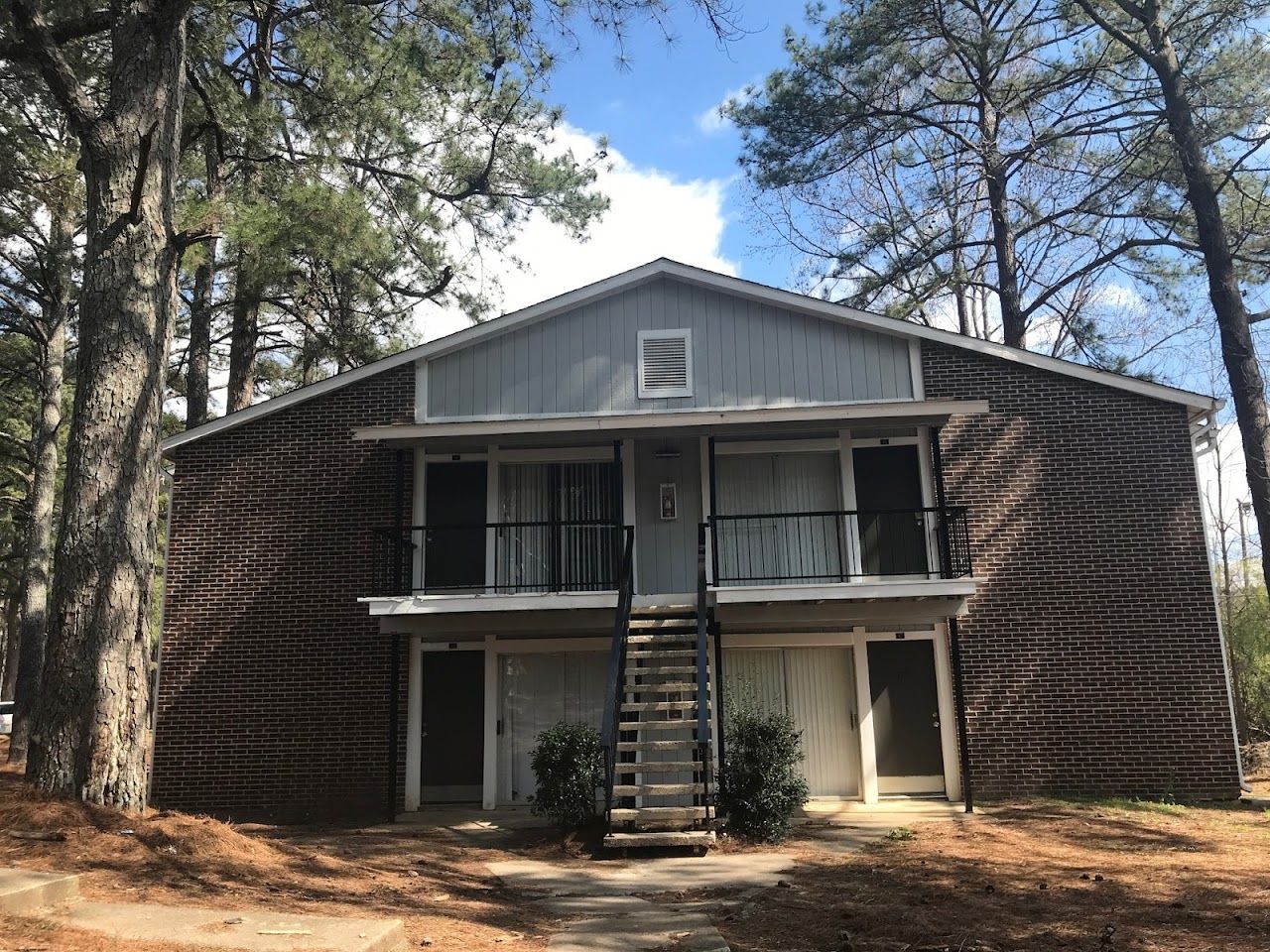 Forest River Apts