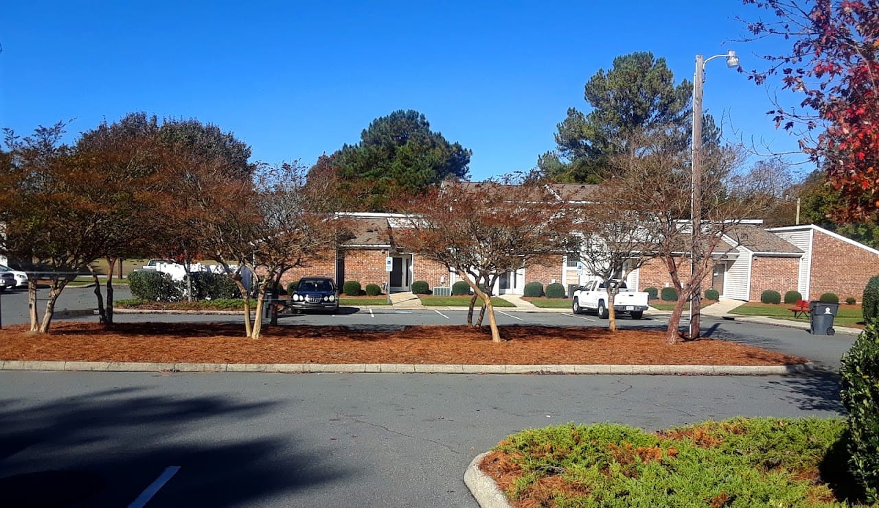 Four Oaks Apartments