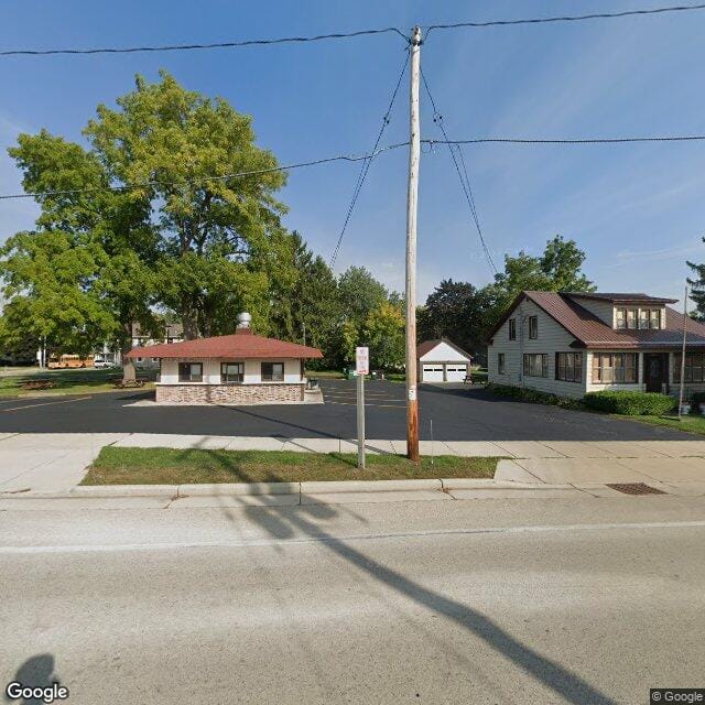 Fox Lake Manor Apts
