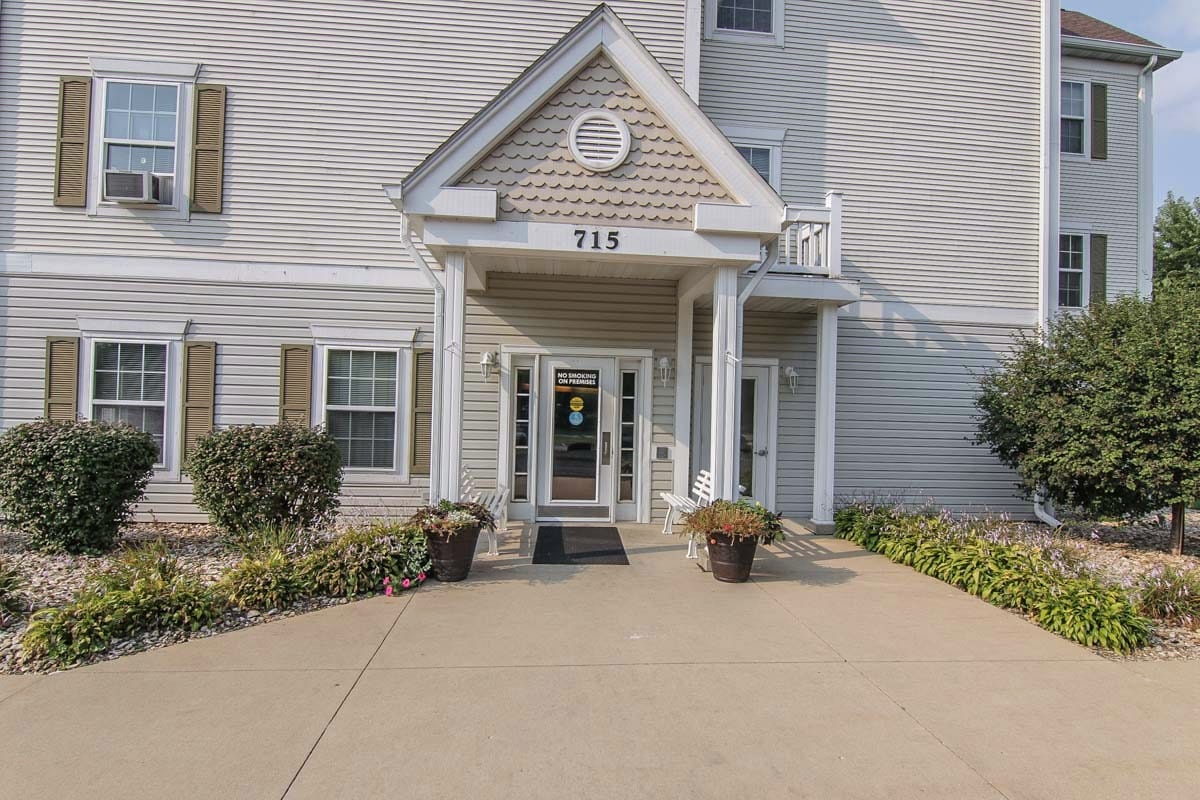 Fox Meadows Apts