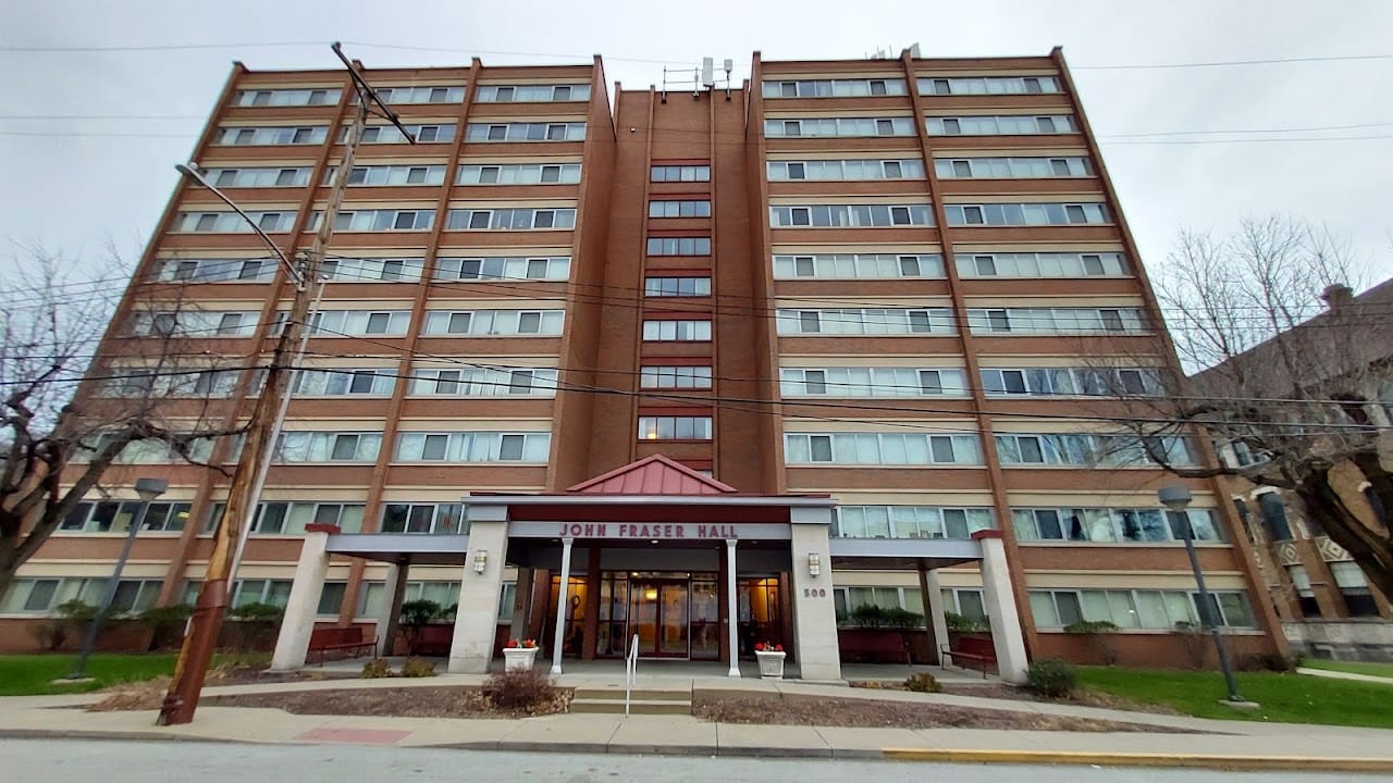 Fraser Hall Apts