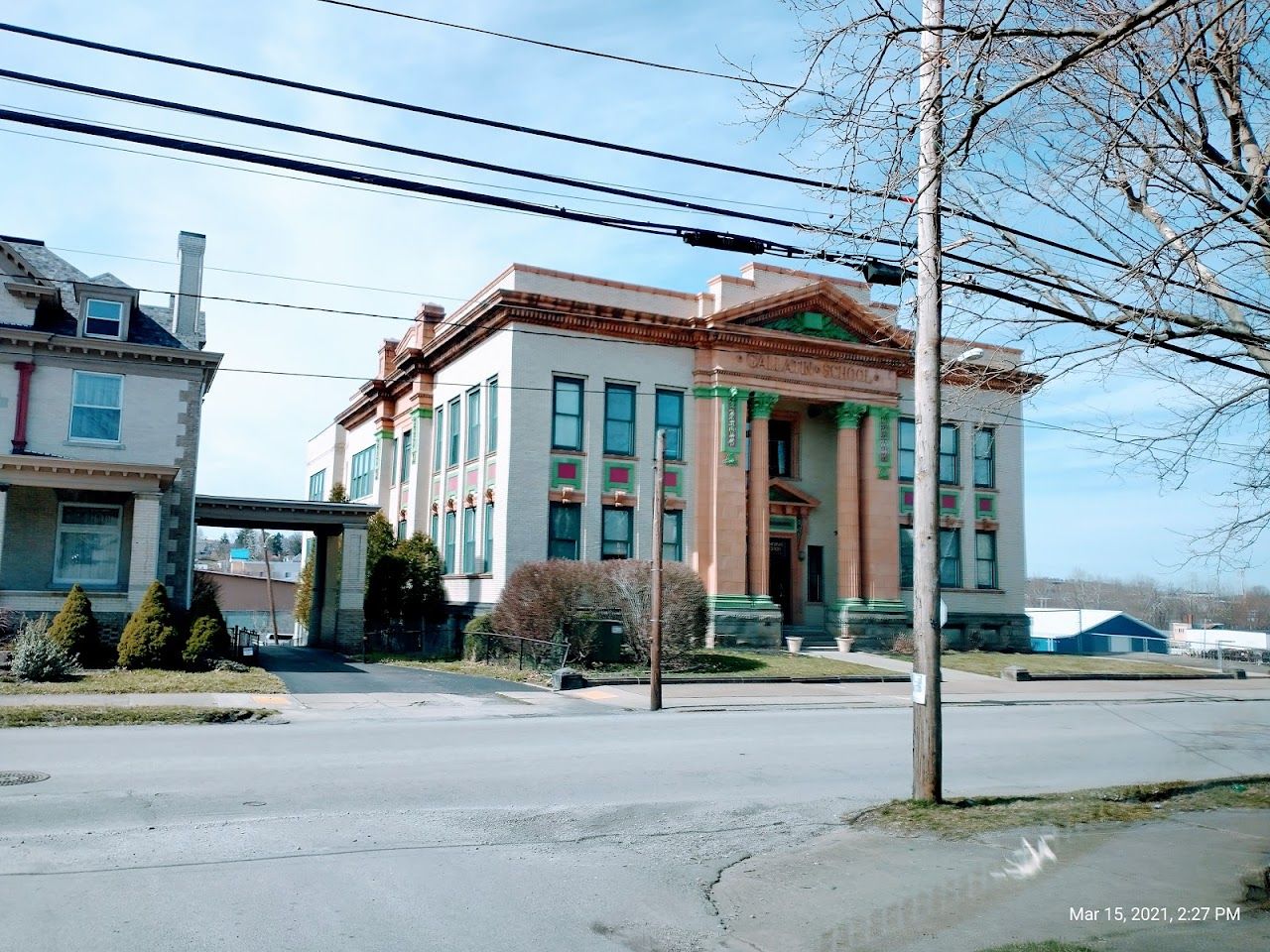Gallatin School