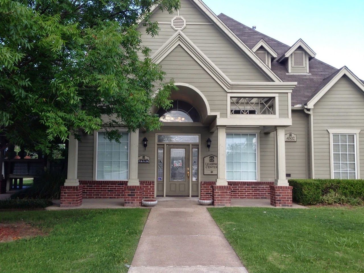 Gardens Apts