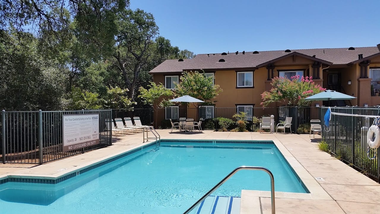 Glenview Apartments