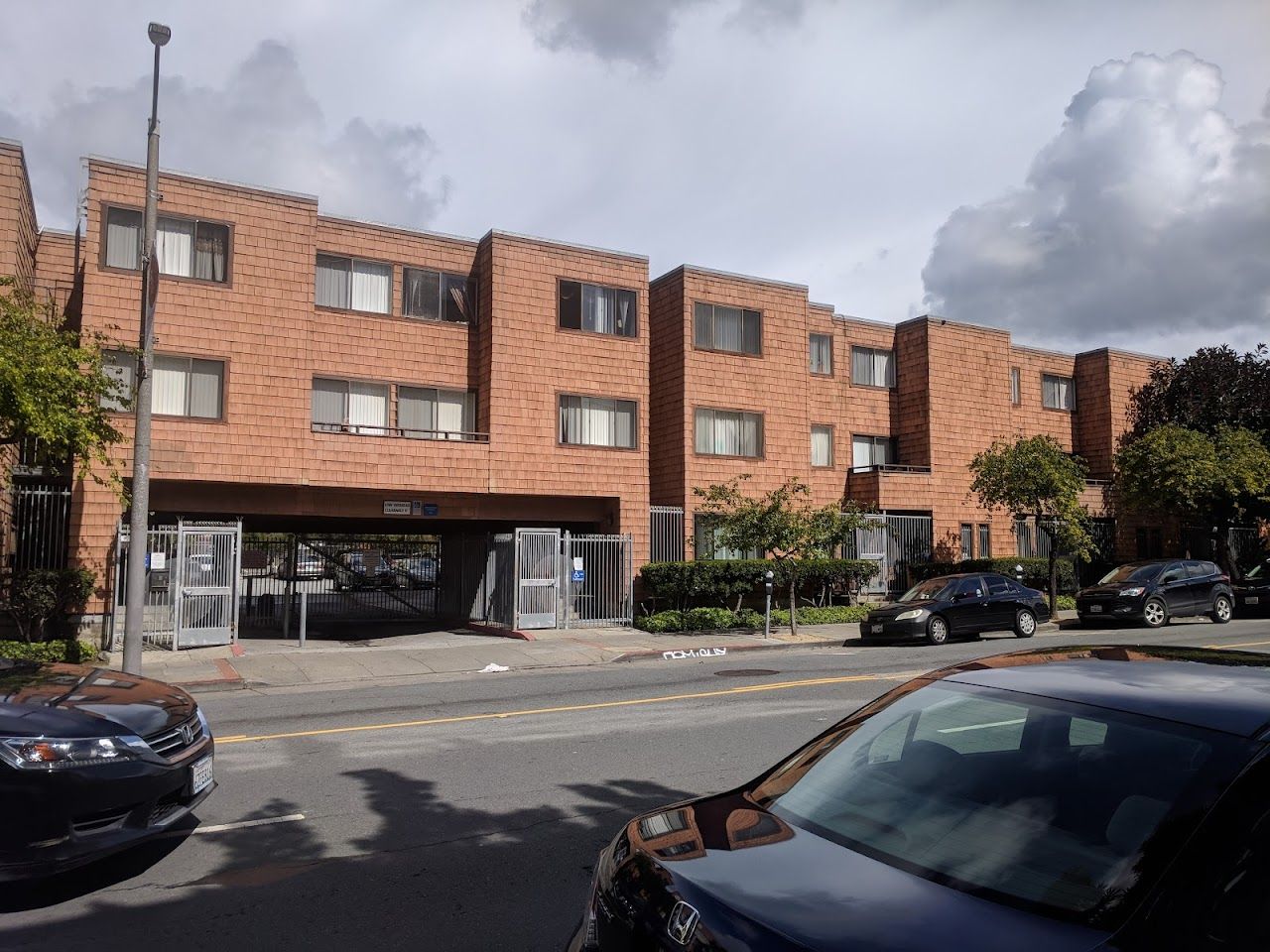 Golden Gate Apts