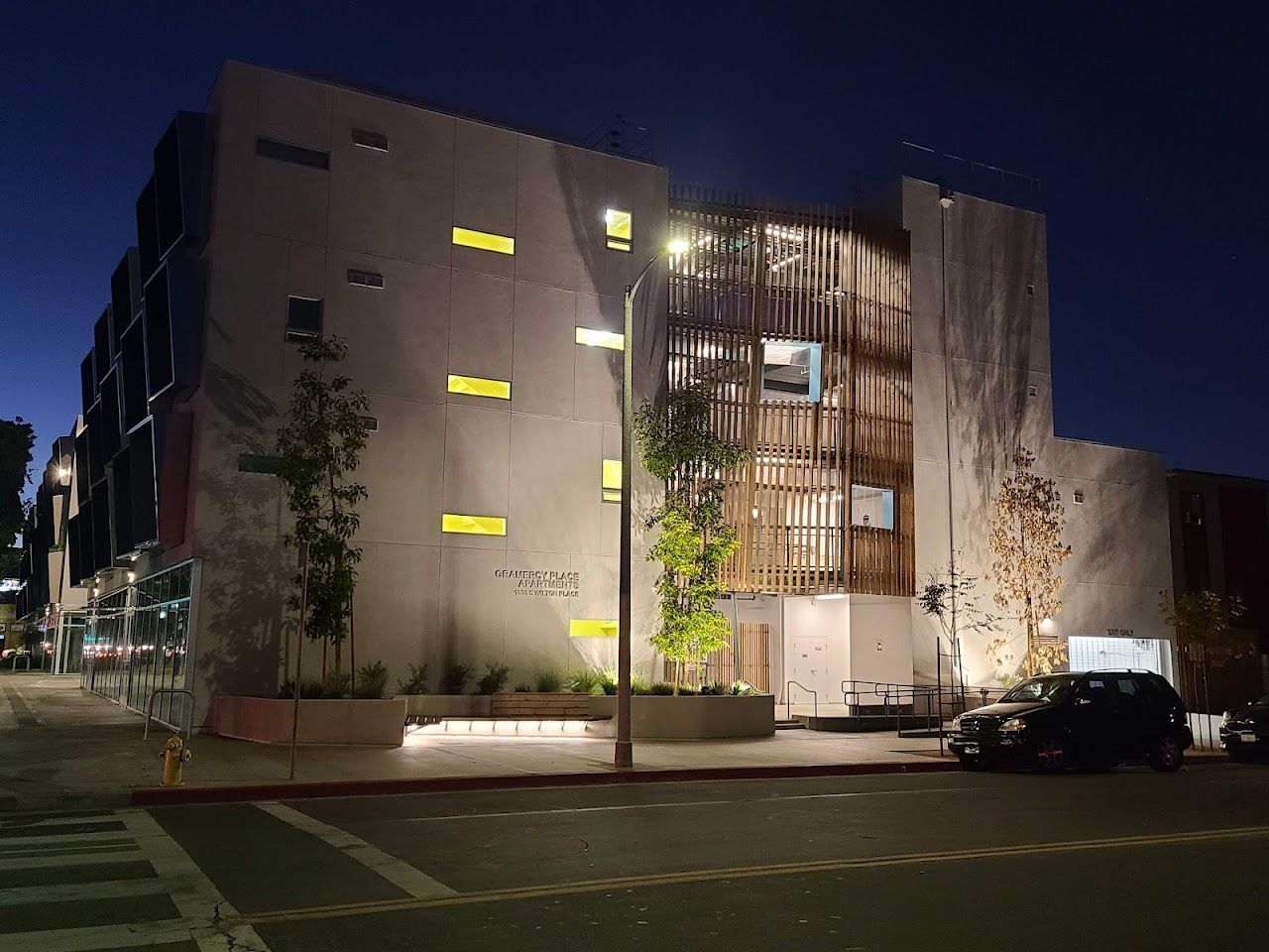 Gramercy Place Apartments