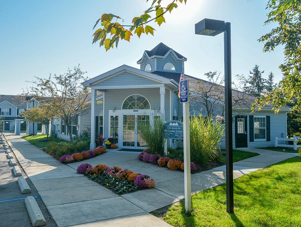 Green Meadows Apts