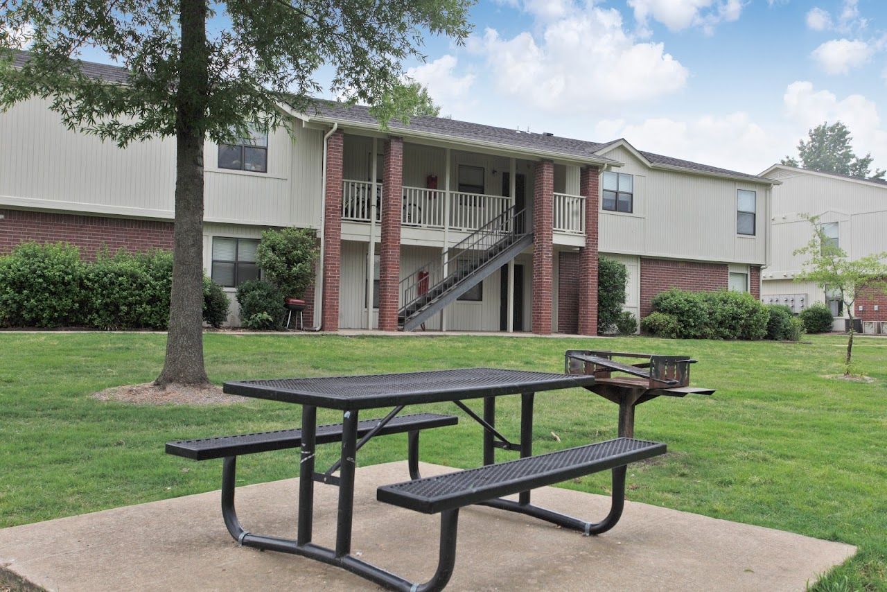 Greens At Lost Springs Apts