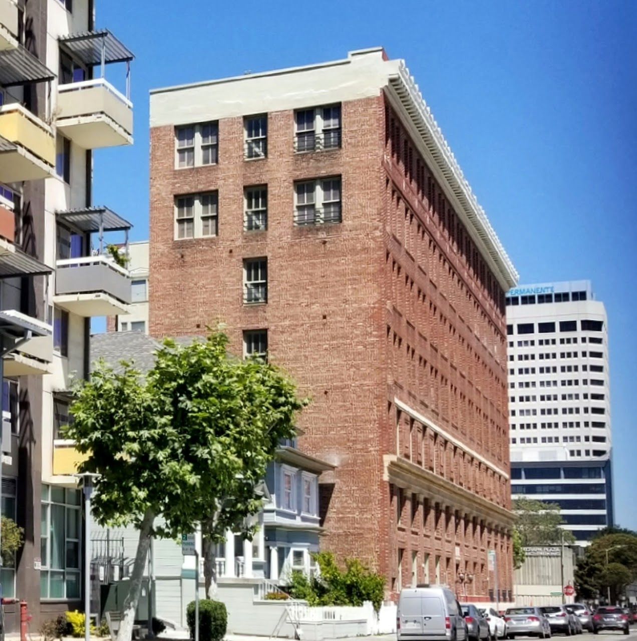 Hamilton Apts
