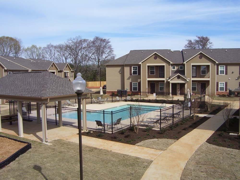 Hampton Chase Apts