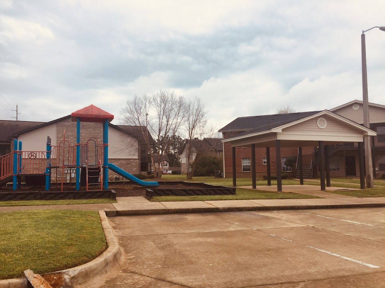Hampton Point Apts
