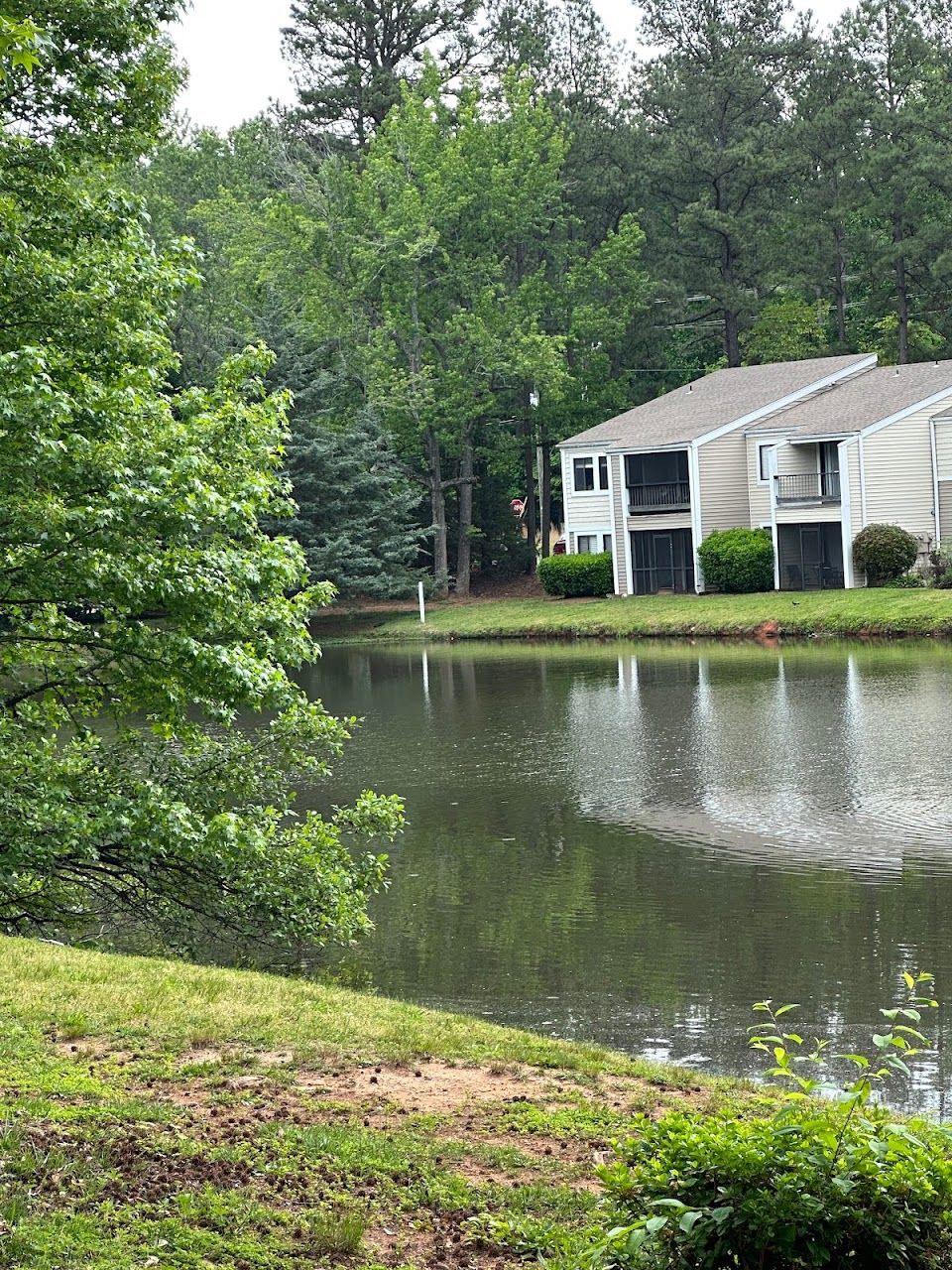 Hampton Pointe Apartments