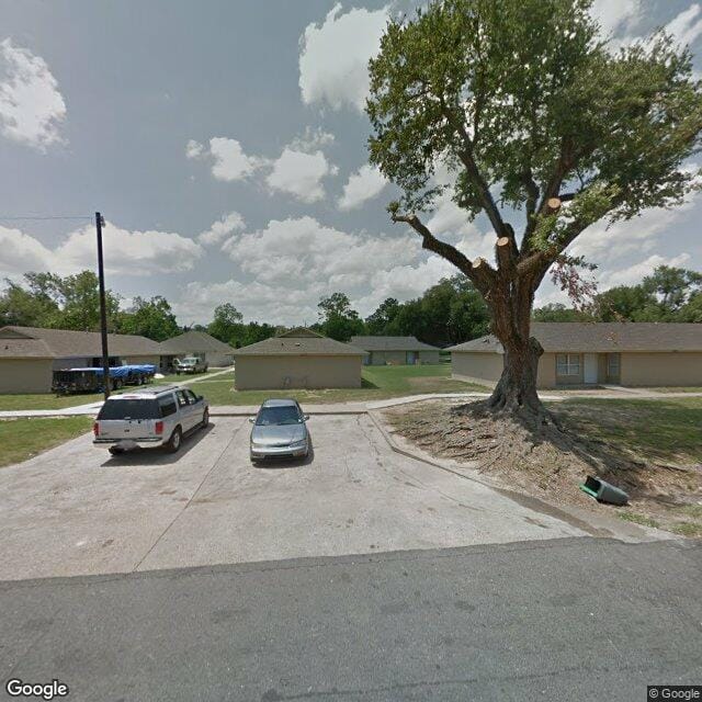 Hardwood Apts