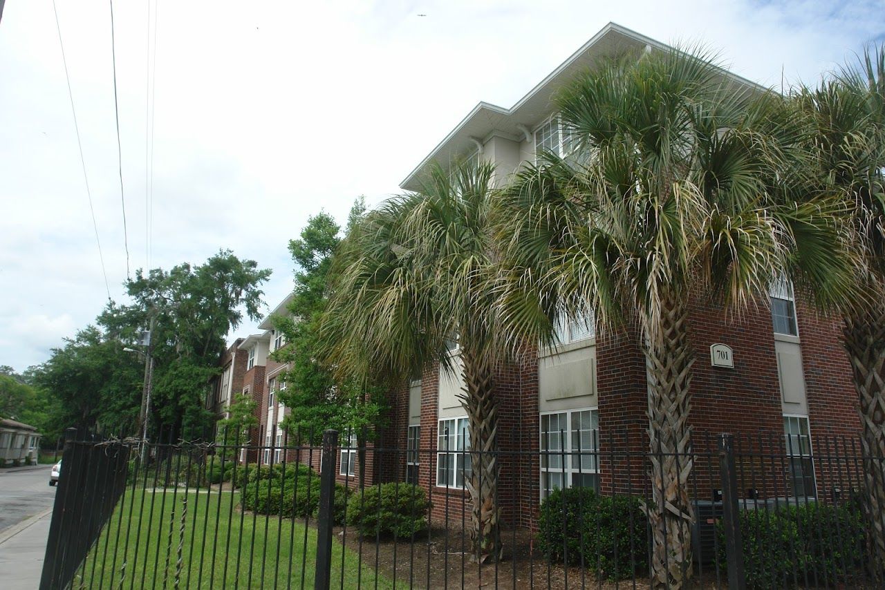 Heritage Corner/Heritage Row