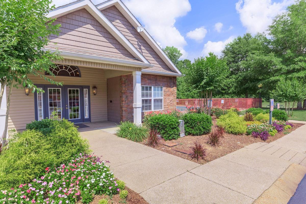 Hickory Pointe Townhomes