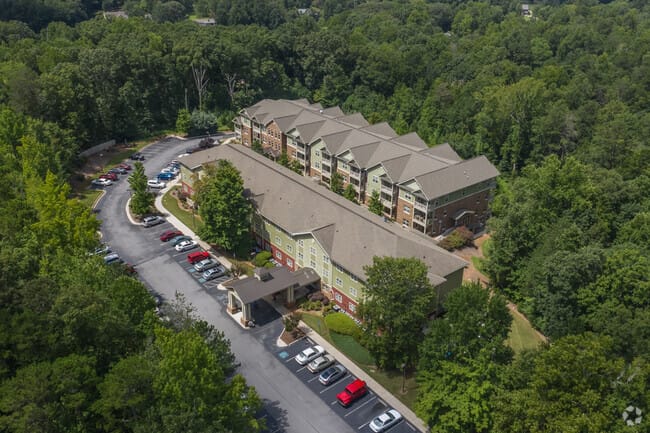 Highland Manor Apartments