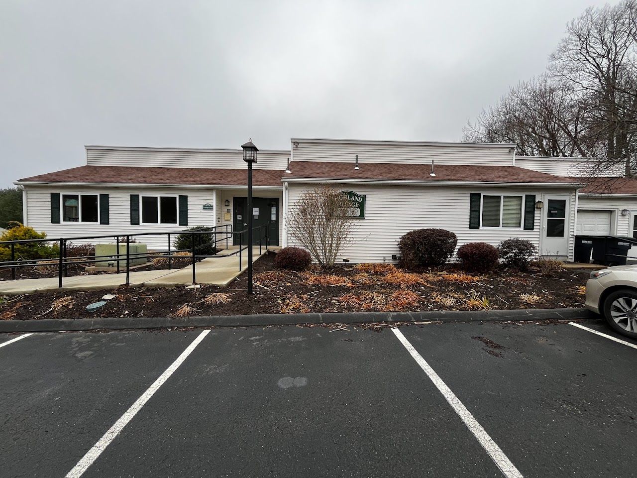 Highland Village Apts