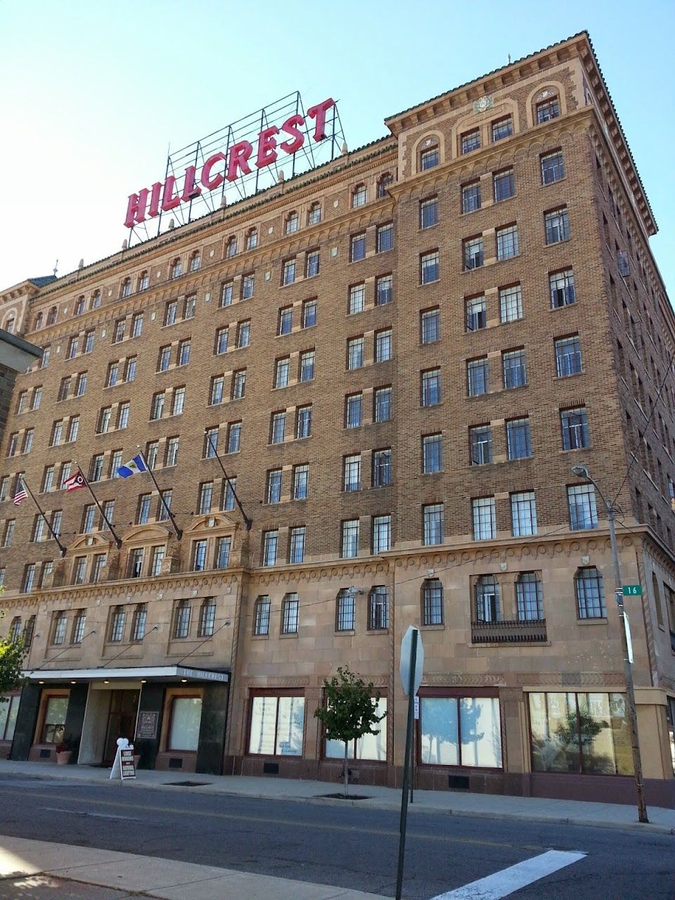Hillcrest Apts